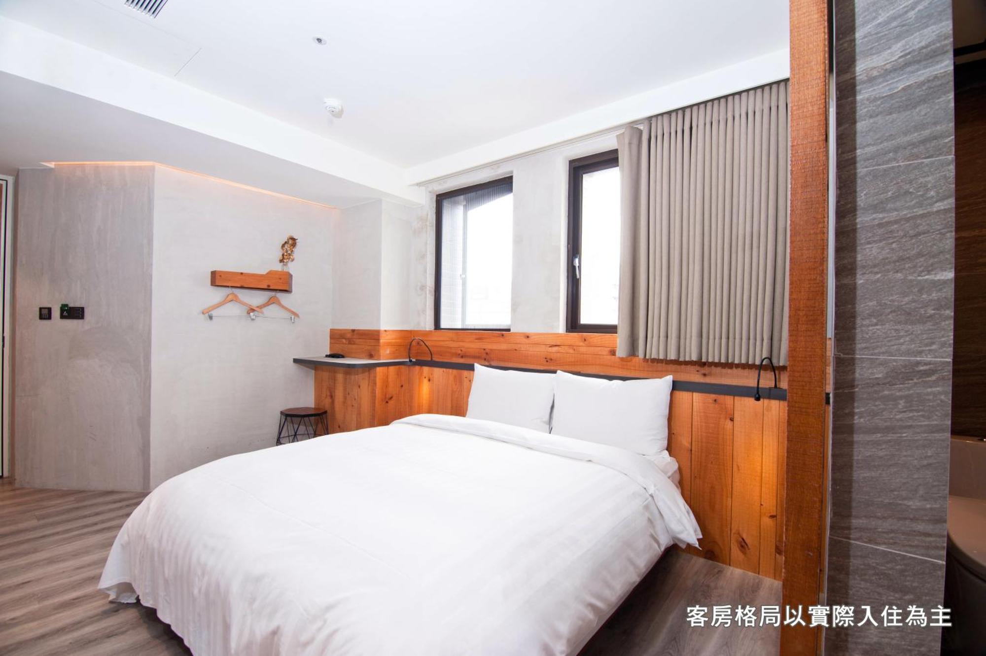 Central Land Hotel Taichung Exterior foto