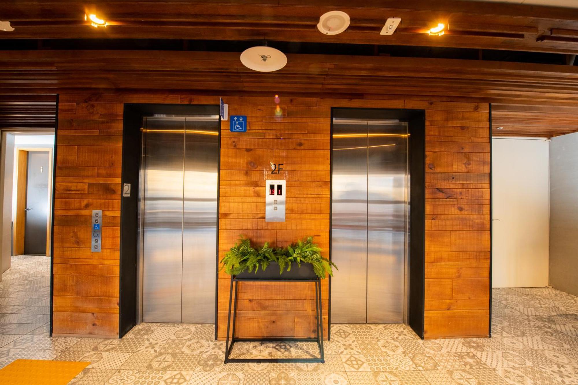 Central Land Hotel Taichung Exterior foto